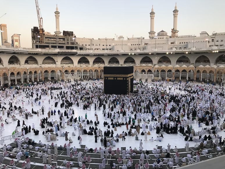 Rekomendasi travel umroh plus dubai