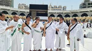 perlengkapan wajib selama umroh